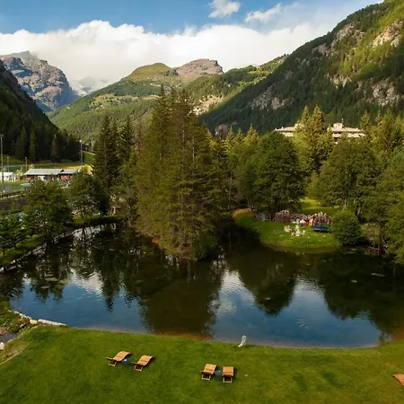 Au Petit - Ecohotel Parc&spa 5*