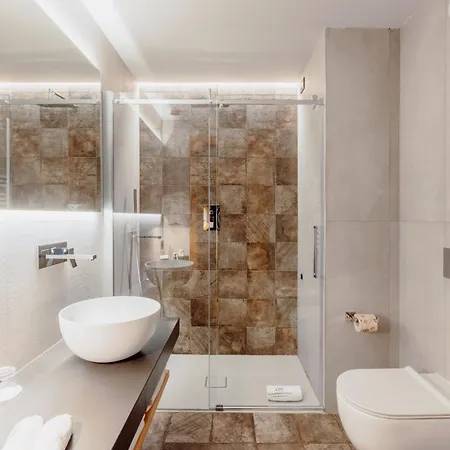호텔 Au Petit - Ecohotel Parc & 5*