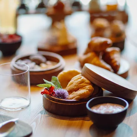 ホテル Au Petit - Ecohotel Parc & シャンポルク