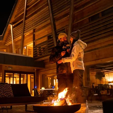 Au Petit - Ecohotel Parc & ホテル