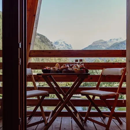 Hotel Au Petit - Ecohotel Parc & Champoluc