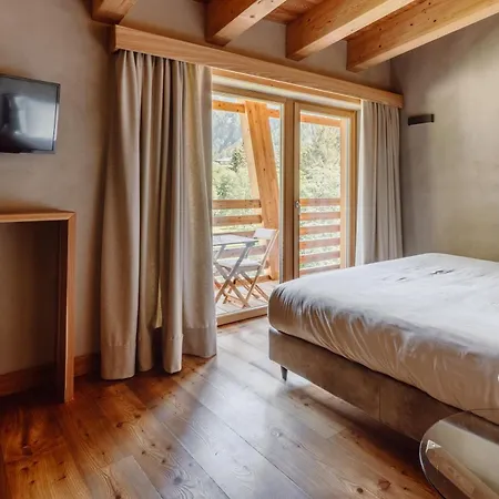 Au Petit - Ecohotel Parc & 샴폴루크