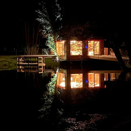 ホテル Au Petit - Ecohotel Parc & 5*