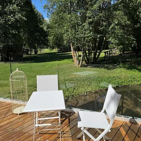 Au Petit - Ecohotel Parc & Ξενοδοχείο