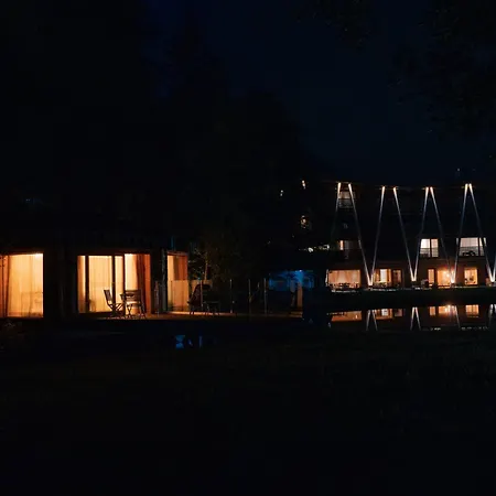 Au Petit - Ecohotel Parc & 5*