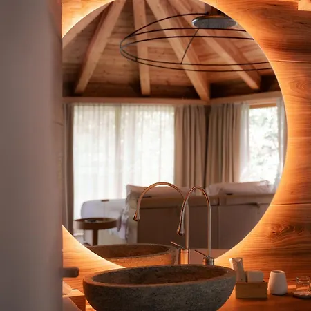 Au Petit - Ecohotel Parc & 5* シャンポルク