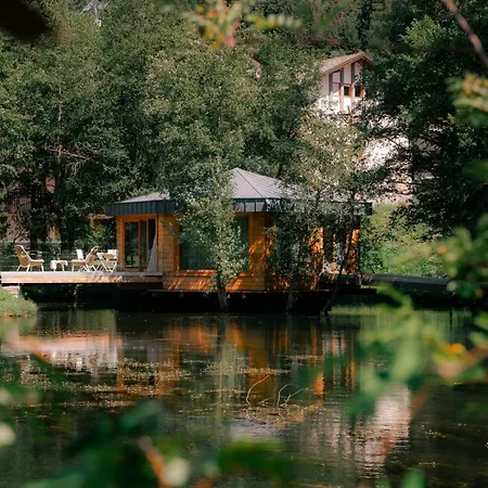 Au Petit - Ecohotel Parc & Hotel 5*