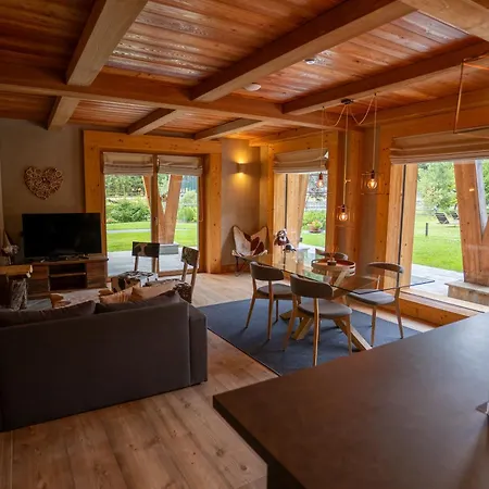 Au Petit - Ecohotel Parc & 5*