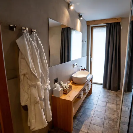Au Petit - Ecohotel Parc & Hotel 5*