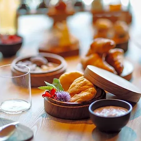 Au Petit - Ecohotel Parc & ホテル 5*
